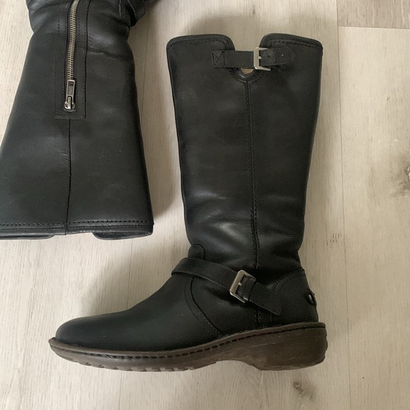 UGG Tupelo Women Riding Black Leather Zip Boots - Picture 2 of 12